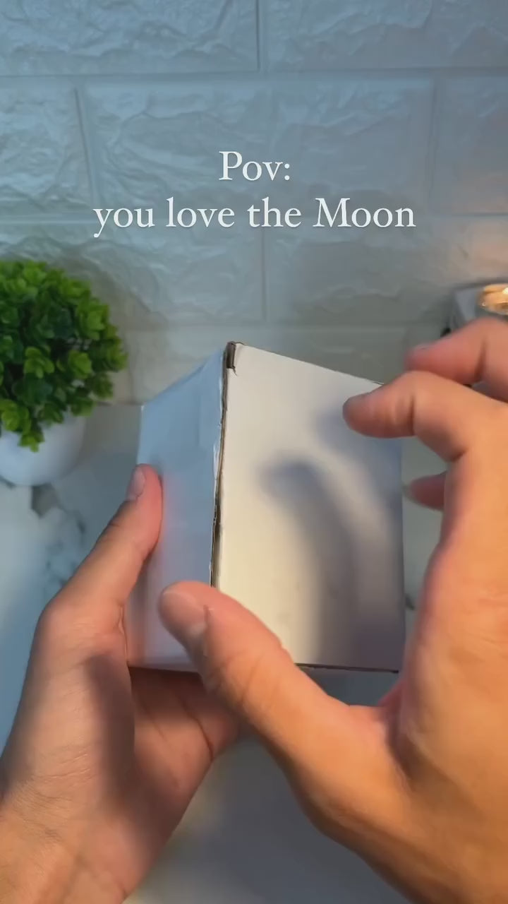 🌌 CosmosSphere – 3D Solar System Crystal Lamp