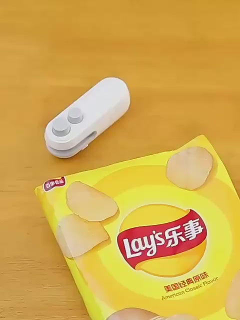 🧷 Mini Sealing Machine – The Snack Saver You’ve Definitely Scrolled Past